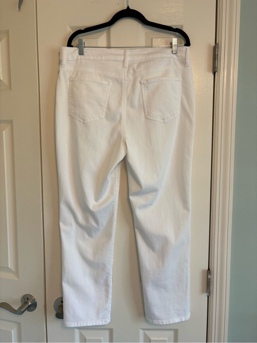 Chico’s White So Slimming Girlfriend Slim Leg Crop Jeans Size 2 (US 12) - Picture 4 of 10